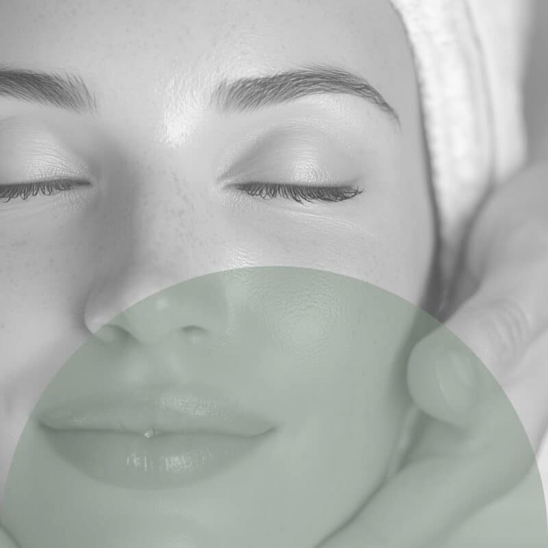 Instant Glow – trattamento viso express illuminante a Valēa SPA